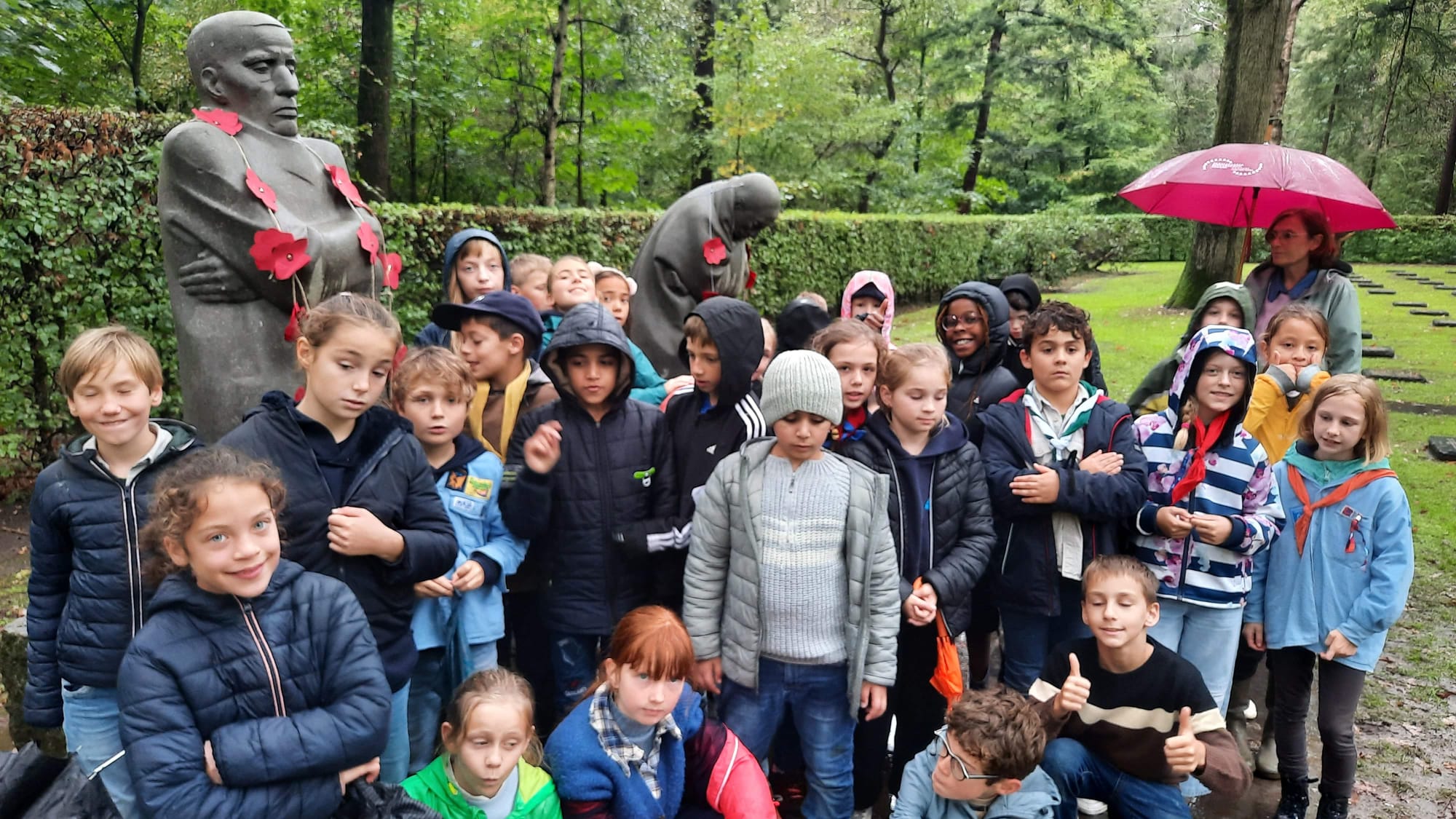 L4 bezoekt de IJzertoren en de Dodengang.