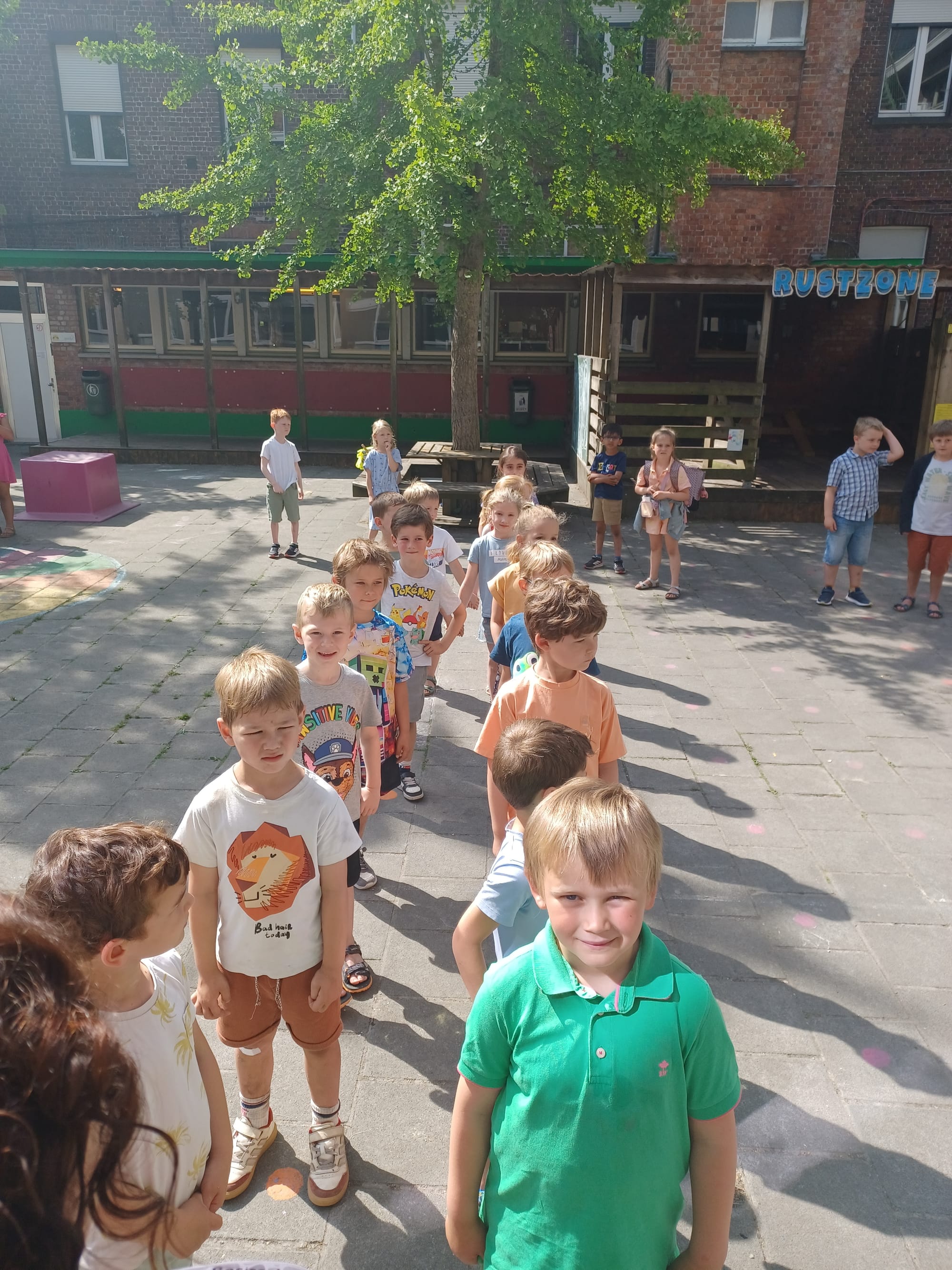 Wie zit bij wie...mijn nieuwe juf!