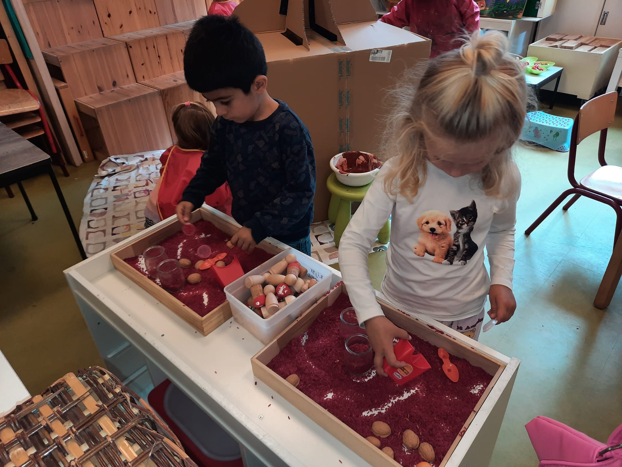 Wie zag die kleine vriendjes al op onze school....