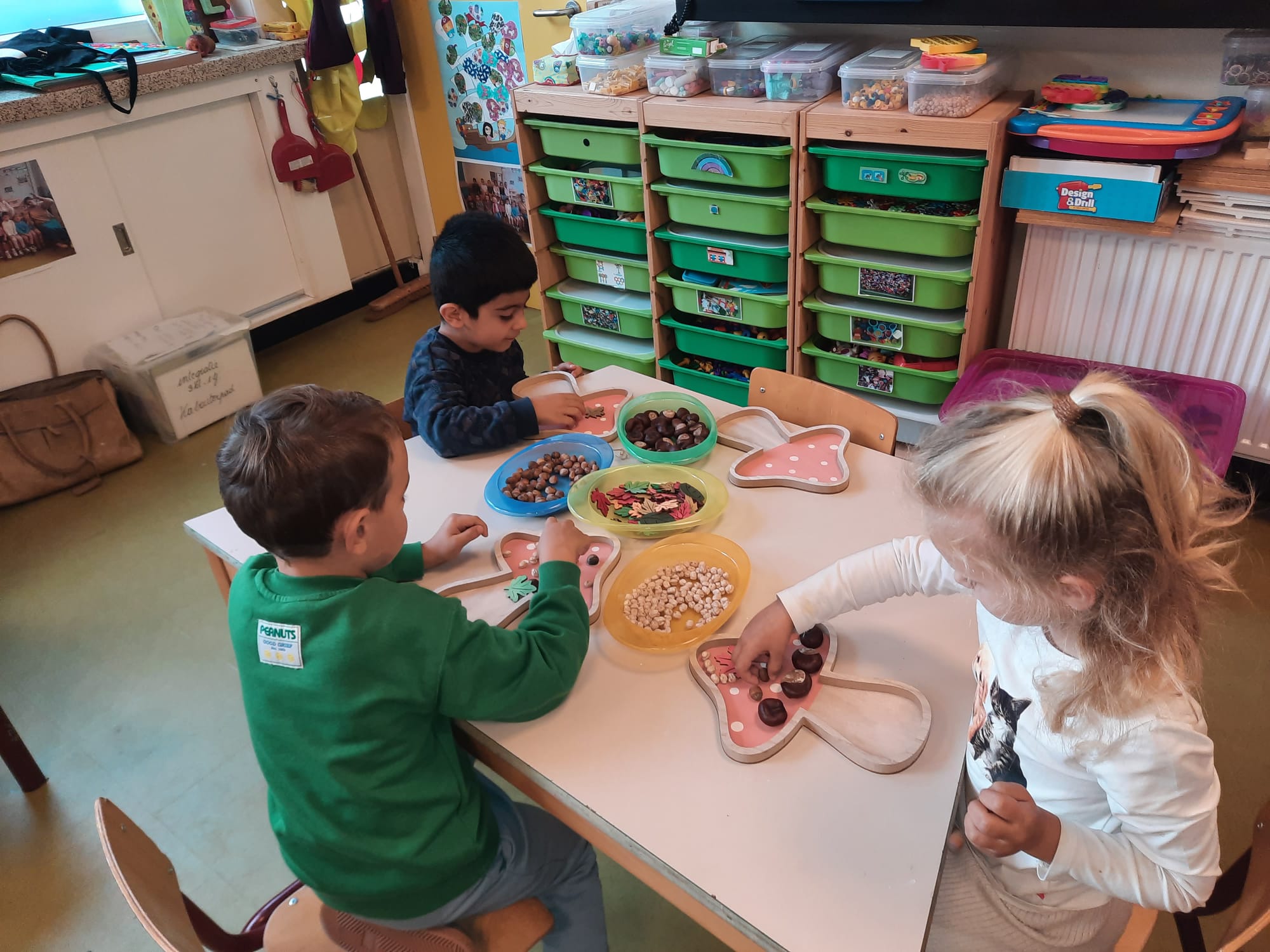 Wie zag die kleine vriendjes al op onze school....