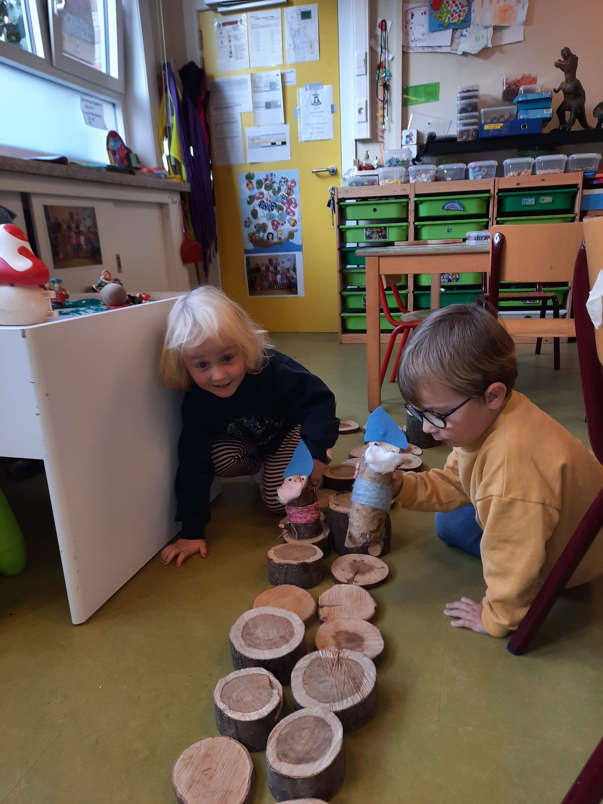 Wie zag die kleine vriendjes al op onze school....