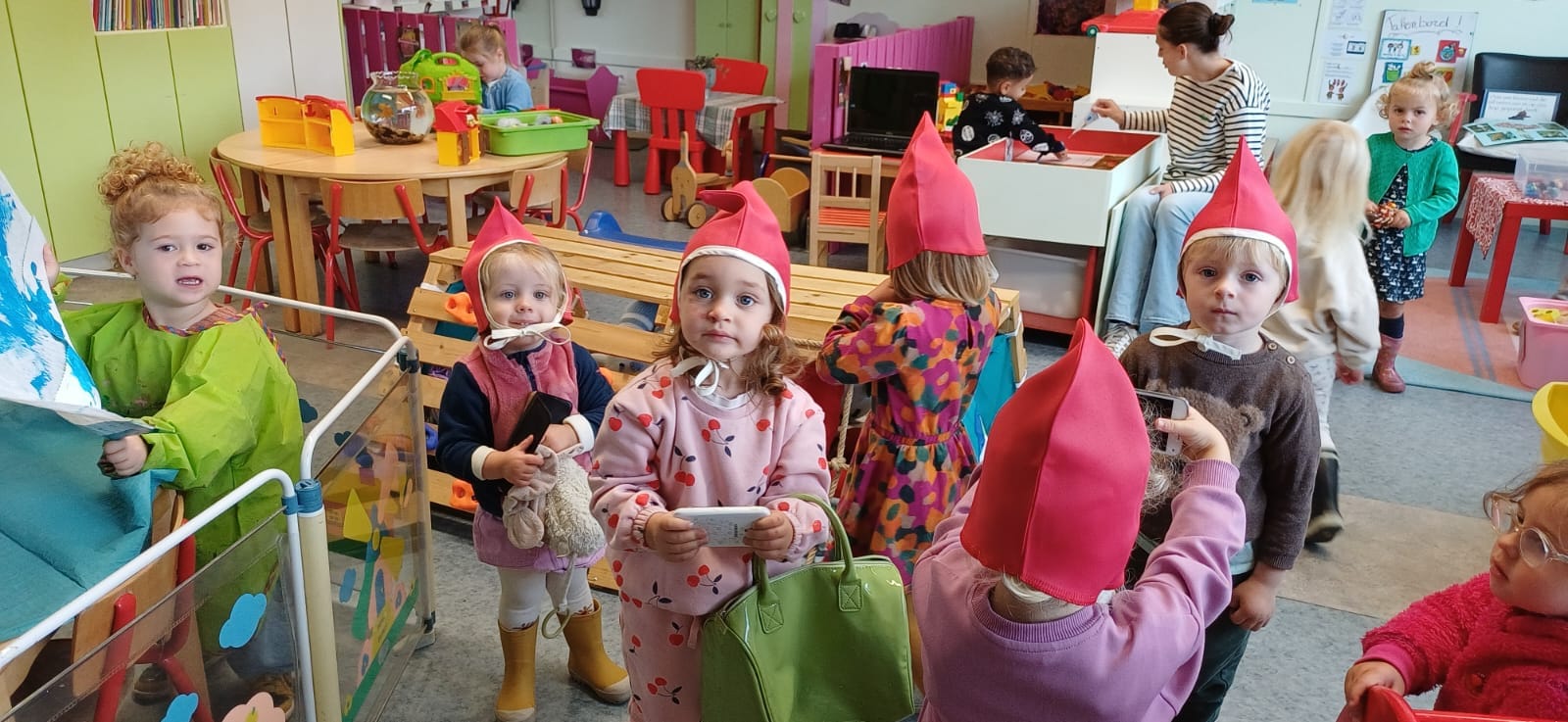 Wie zag die kleine vriendjes al op onze school....