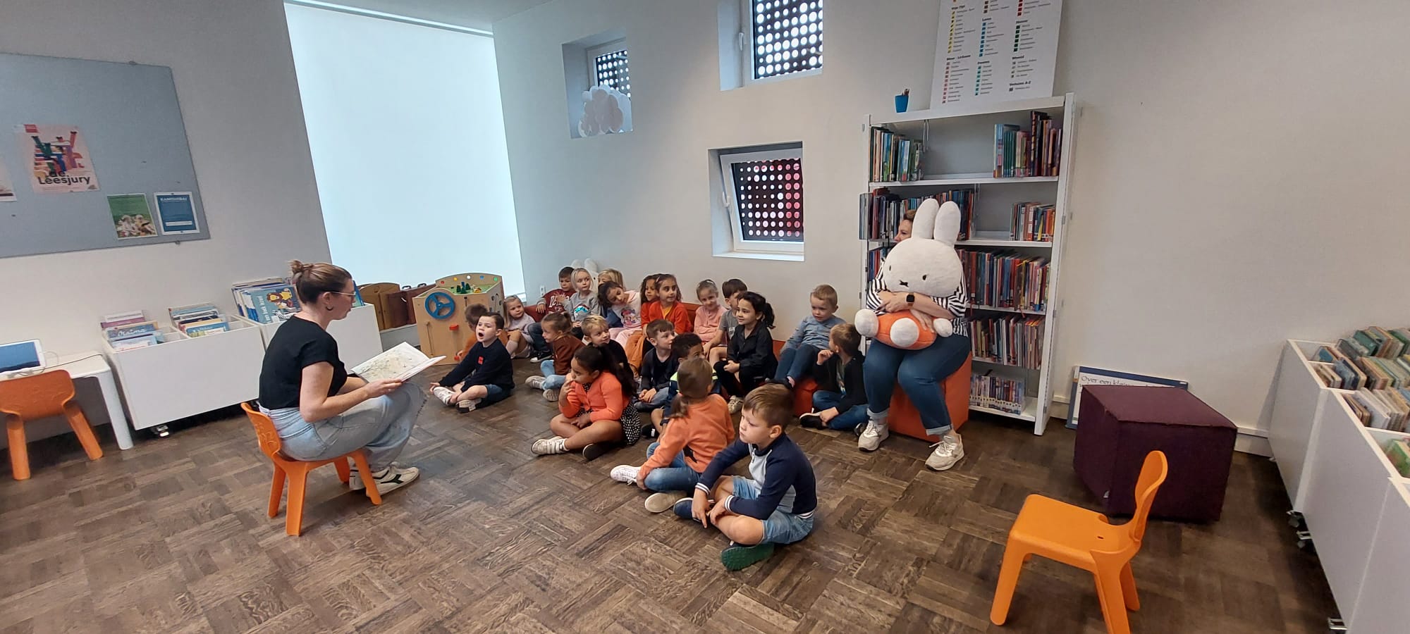 Bibliotheek bezoek met K3