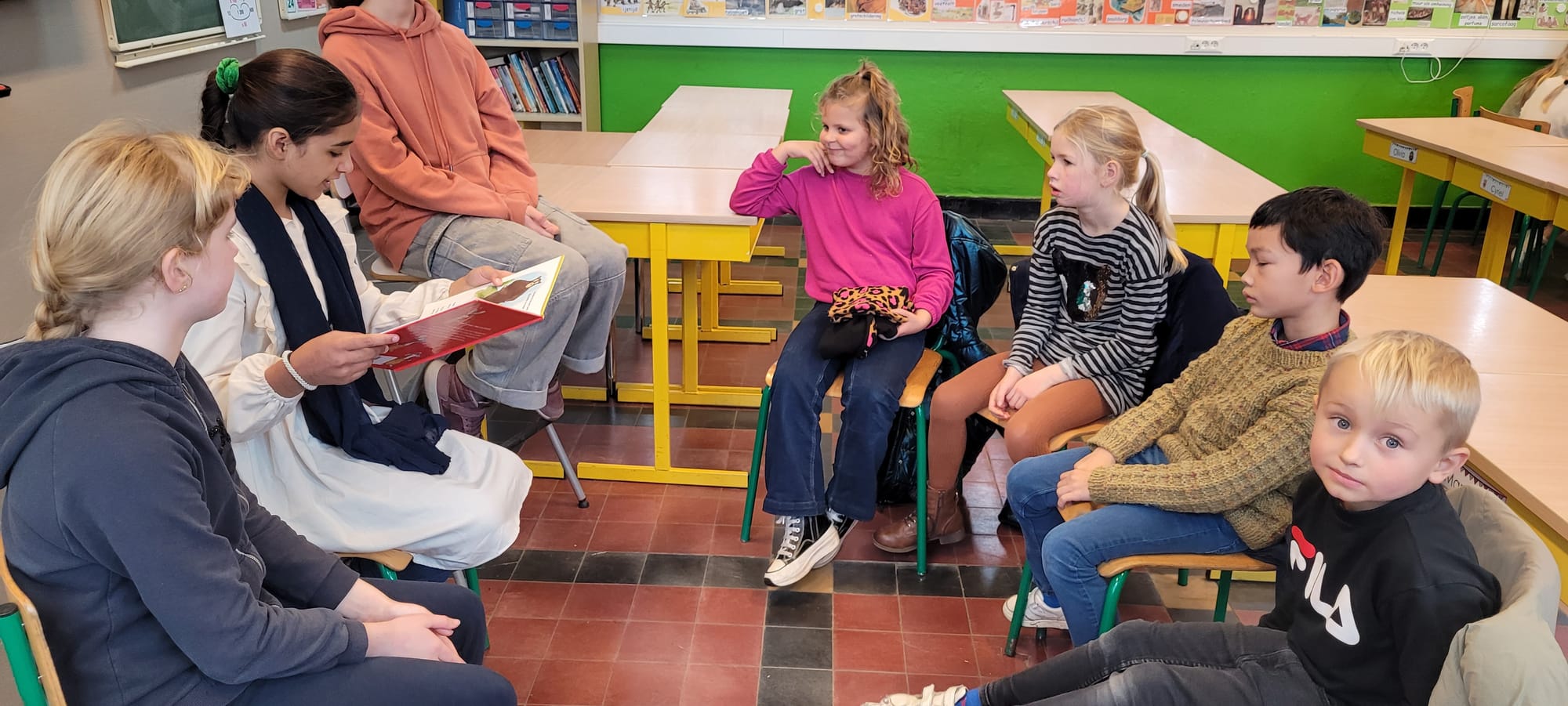 Voorleesweek: L5 nodigt L2 uit!