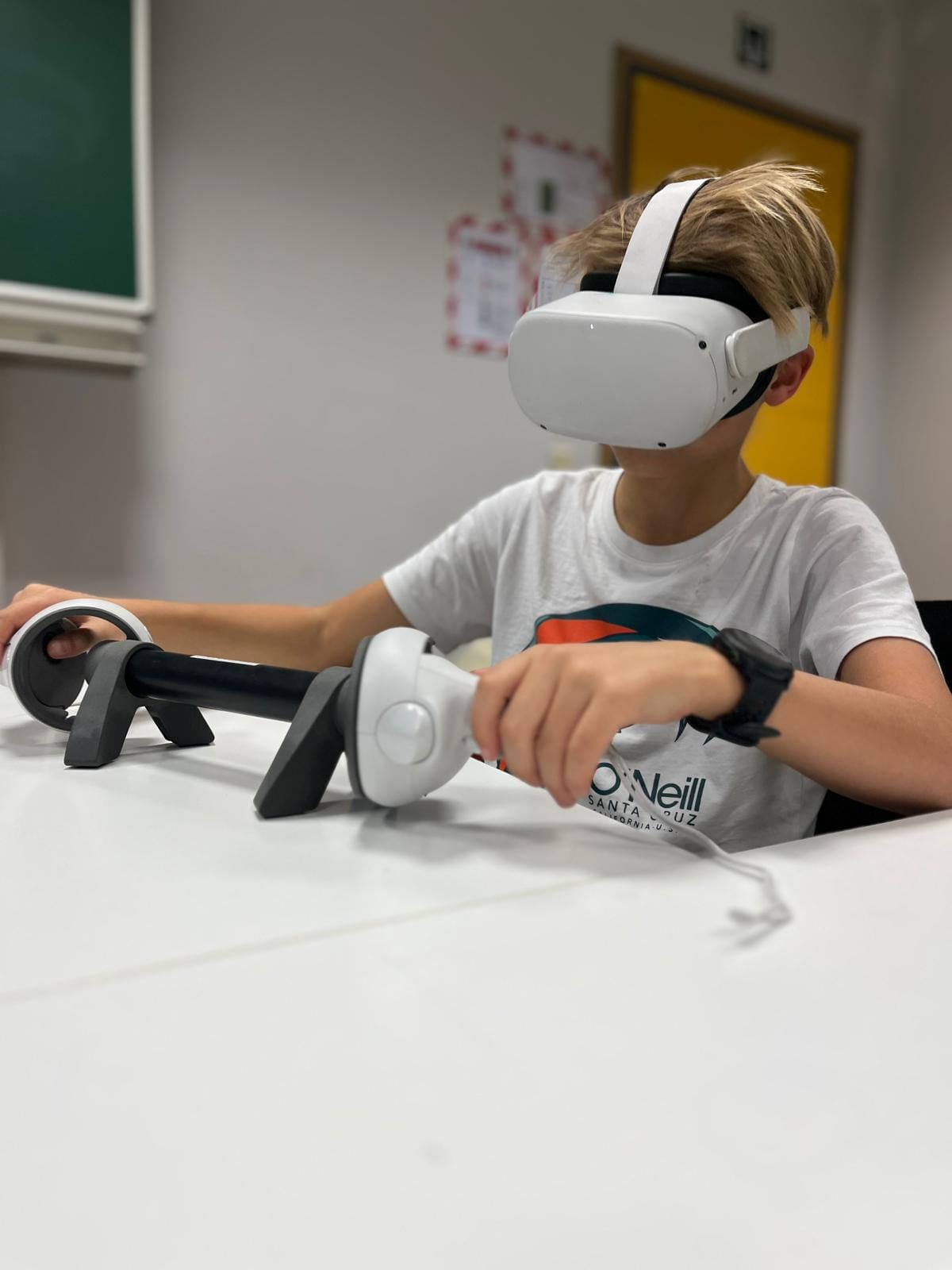 L6 gebruikt VR - brillen tijdens de verkeerslessen.