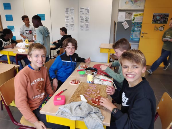 L6B maakt pizza's