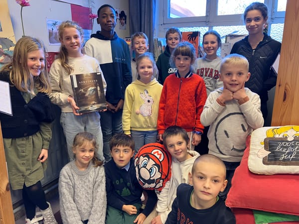 Voorleesweek: L6 verwent L3 met een voorleessessie!